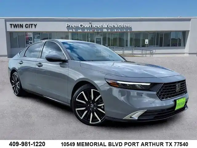 2025 Honda Accord Hybrid Touring's photo
