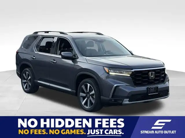 2023 Honda Pilot Touring AWD's photo