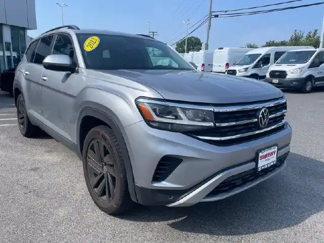2023 Volkswagen Atlas 3.6L SE with Tech 4Motion's photo