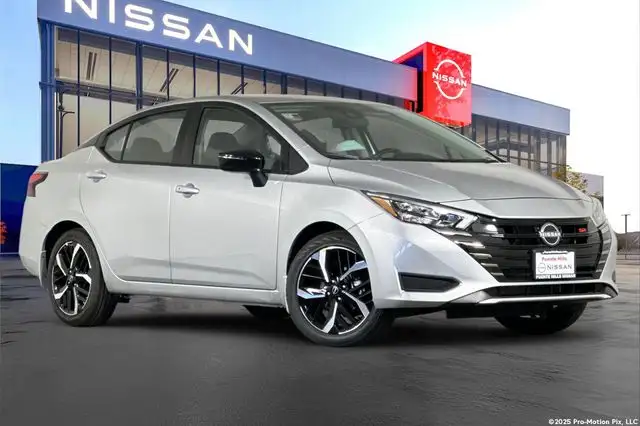 2025 Nissan Versa 1.6 SR CVT's photo