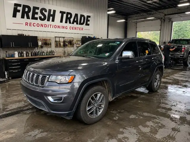 2017 Jeep Grand Cherokee Limited's photo