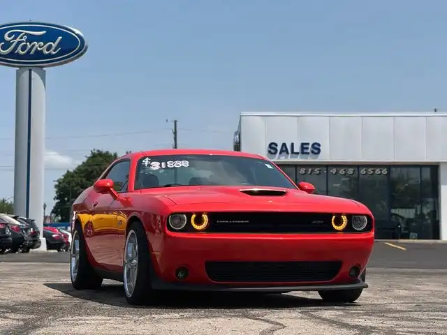 2016 Dodge Challenger SRT 392's photo