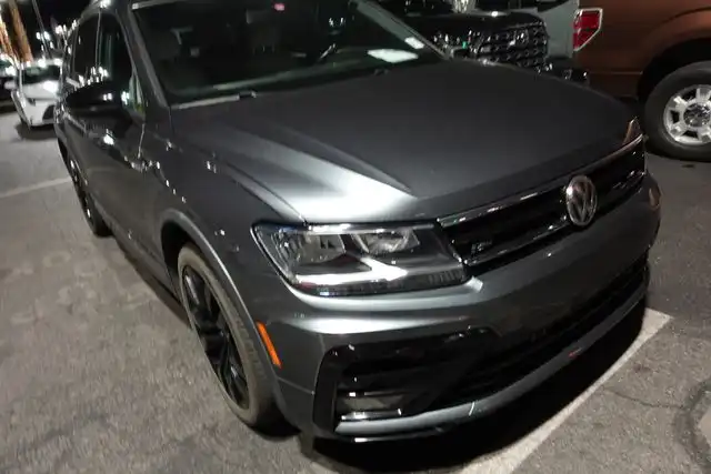 2021 Volkswagen Tiguan 2.0T SE R-Line Black 4Motion's photo