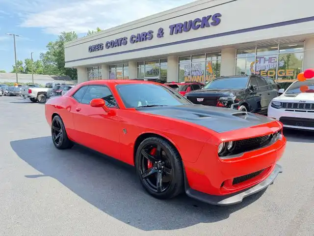 2017 Dodge Challenger SRT Hellcat's photo