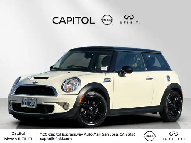 2013 MINI Cooper S's photo