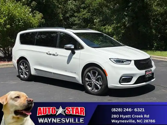 2026 Chrysler Pacifica Pinnacle AWD's photo