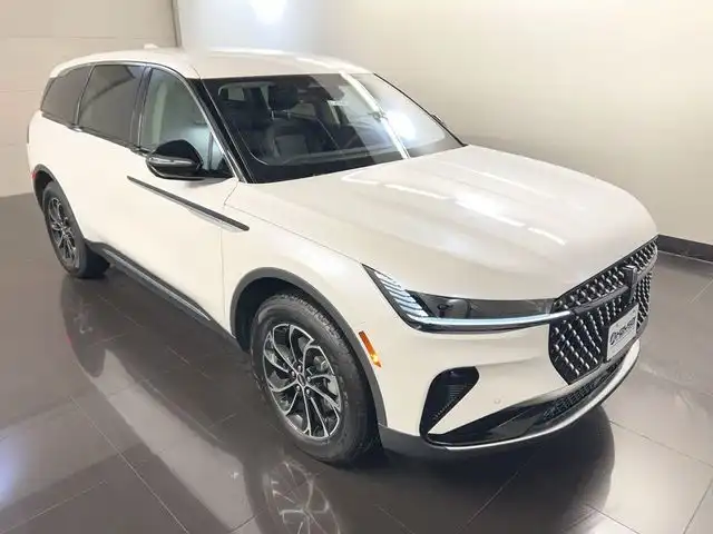 2026 Lincoln Nautilus Premiere AWD's photo