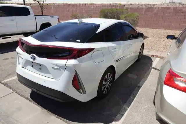 2022 Toyota Prius Prime Limited's photo