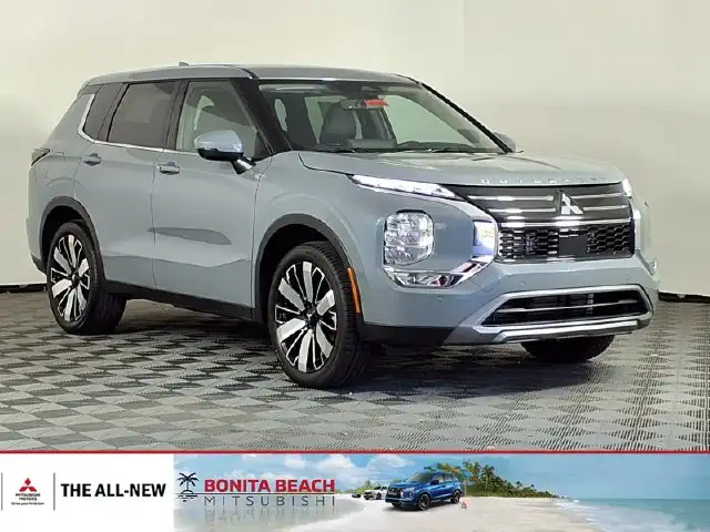2026 Mitsubishi Outlander SE FWD's photo