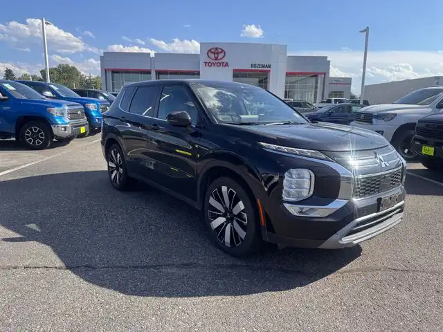 2025 Mitsubishi Outlander SE S-AWC's photo