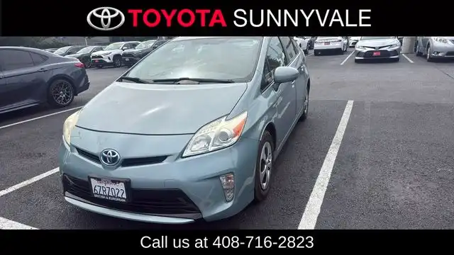 2013 Toyota Prius Two's photo