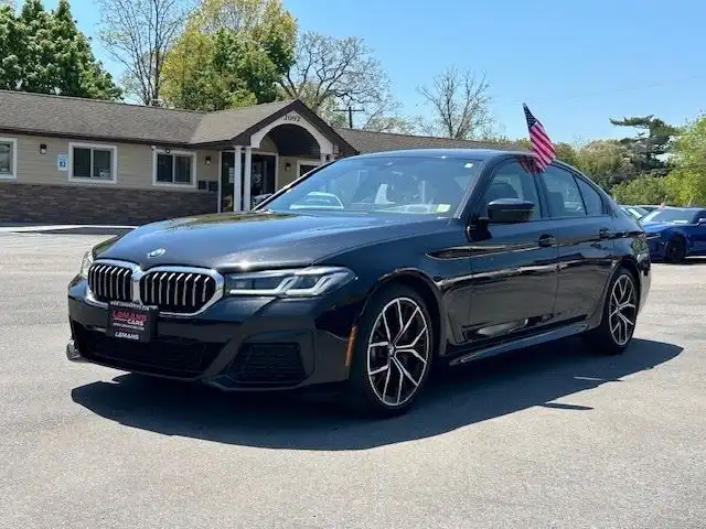 2021 BMW 5 Series 530i xDrive Sedan's photo