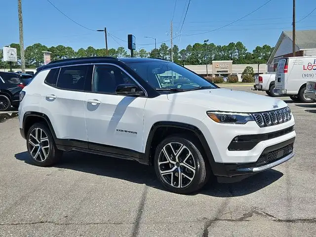 2025 Jeep Compass Limited 4X4's photo