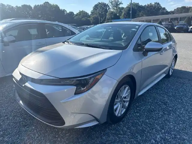 2024 Toyota Corolla LE CVT's photo