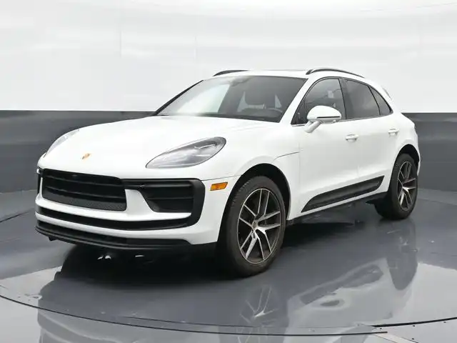 2022 Porsche Macan Base's photo