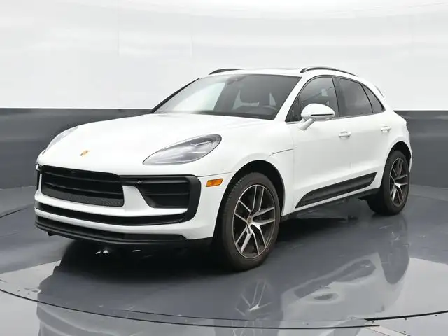 2022 Porsche Macan Base's photo