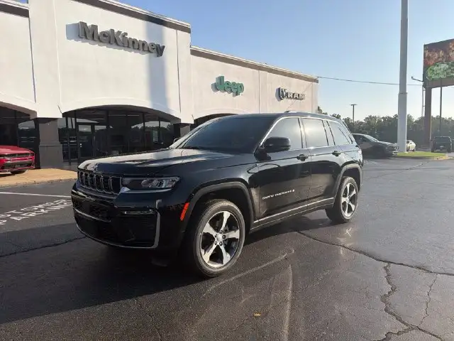 2026 Jeep Grand Cherokee Limited 4WD's photo