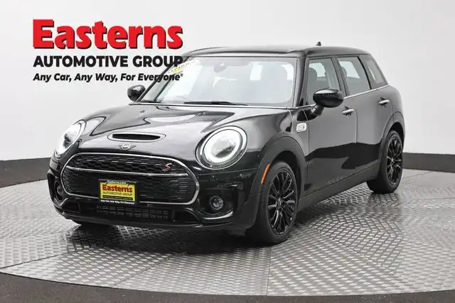 2023 MINI Clubman Cooper S's photo