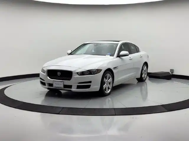2017 Jaguar XE 20d Premium AWD's photo