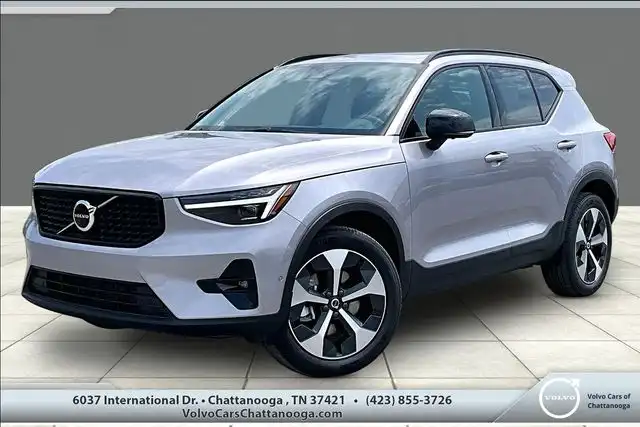 2026 Volvo XC40 B5 Plus Dark AWD's photo