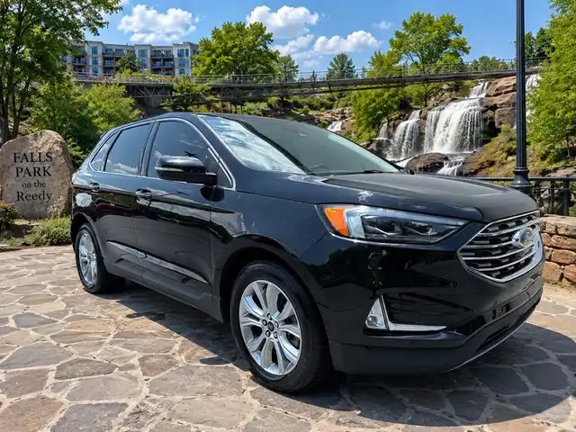 2022 Ford Edge Titanium AWD's photo