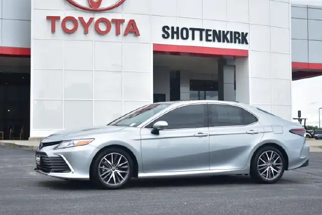 2023 Toyota Camry XLE AWD's photo
