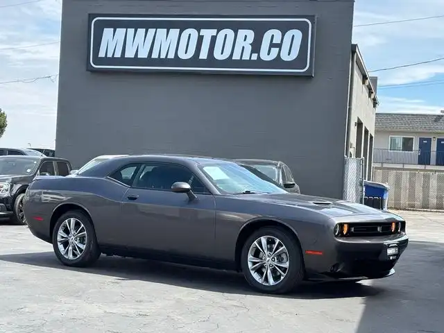 2021 Dodge Challenger SXT Auto AWD's photo