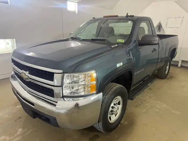 2009 Chevrolet Silverado HD Work Truck 4WD Regular Cab LWB's photo