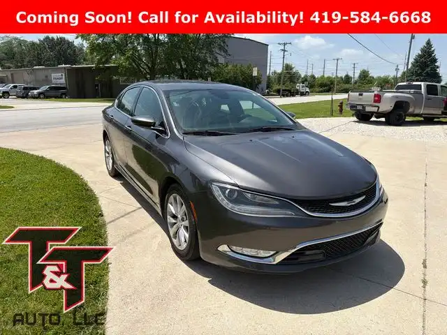 2015 Chrysler 200 C's photo