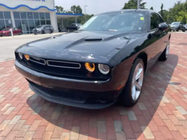2018 Dodge Challenger SXT's photo