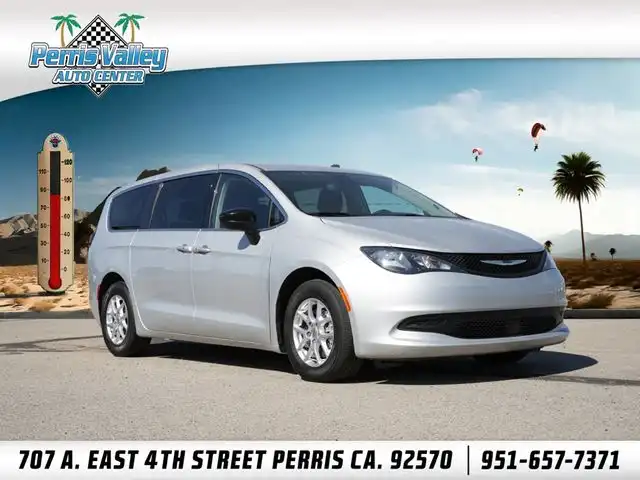 2024 Chrysler Voyager LX's photo