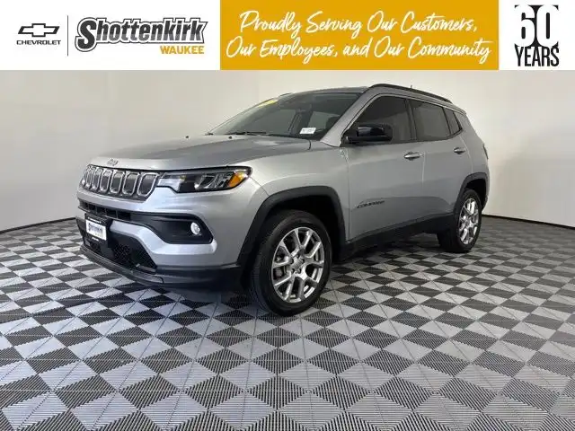 2022 Jeep Compass Latitude Lux 4X4's photo