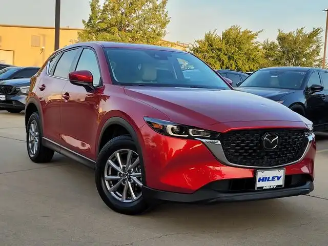 2023 Mazda CX-5 S Preferred package Auto AWD's photo