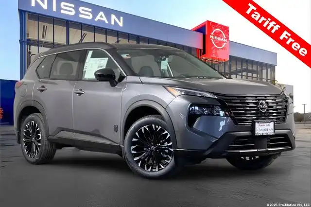 2026 Nissan Rogue Dark Armor's photo