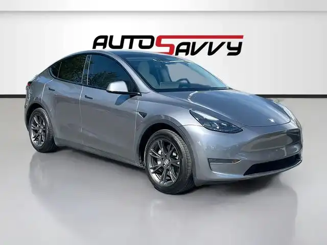 2025 Tesla Model Y Long Range Dual Motor All-Wheel Drive's photo