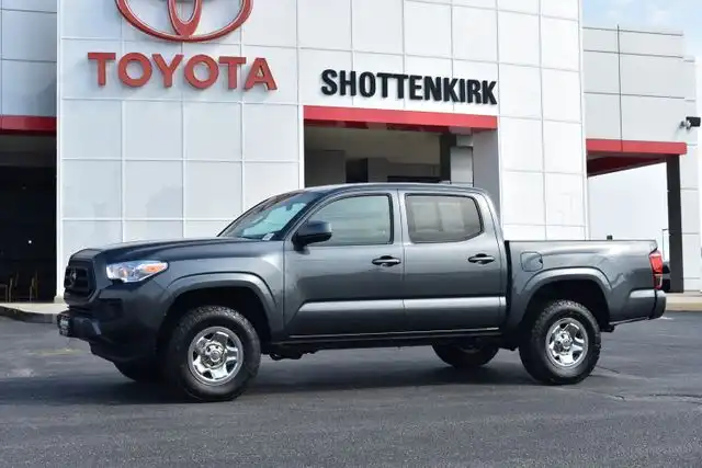 2022 Toyota Tacoma SR Double Cab 4WD V6 Auto Short Bed's photo