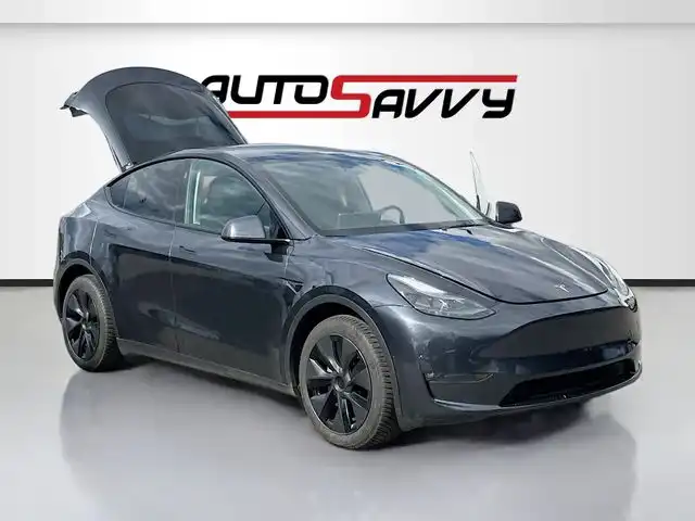 2025 Tesla Model Y Long Range Dual Motor All-Wheel Drive's photo