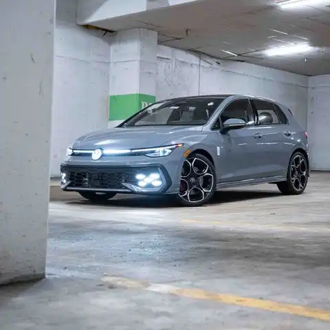 2026 Volkswagen Golf GTI 2.0T Autobahn 4dr DSG's photo