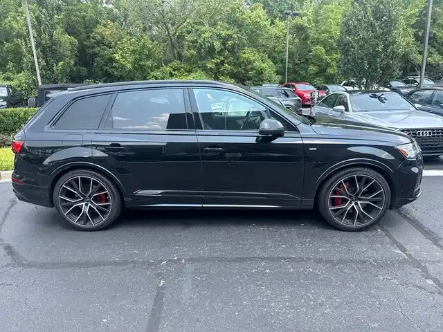 2024 Audi Q7 55 Prestige quattro Tiptronic's photo