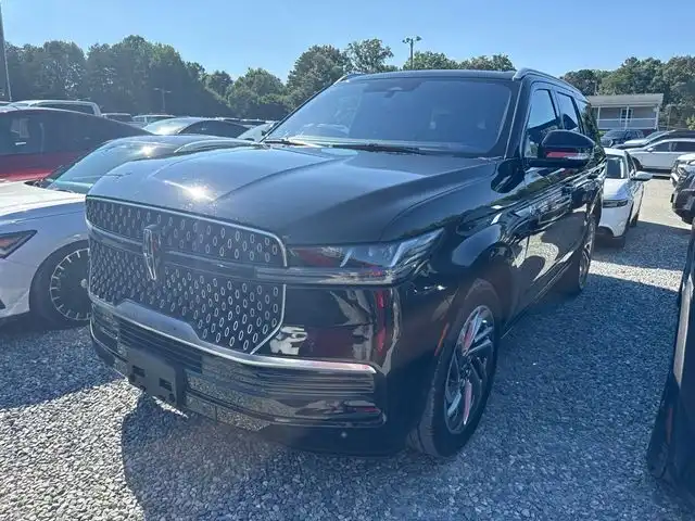 2025 Lincoln Navigator Reserve 4WD's photo
