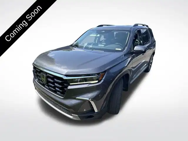 2025 Honda Pilot Touring AWD's photo