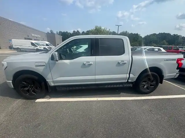 2023 Ford F-150 Lariat 4x4 SuperCrew 5-1/2 Box's photo