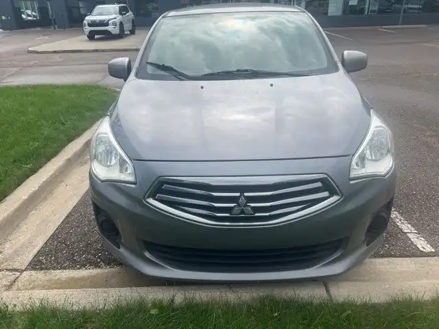 2019 Mitsubishi Mirage ES CVT's photo