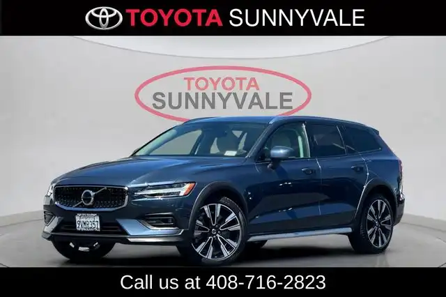 2024 Volvo V60 Cross Country B5 Ultimate AWD's photo