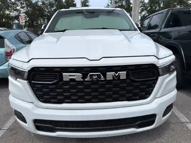 2025 RAM 1500 Big Horn/Lone Star Crew Cab 5'7's photo