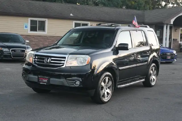 2013 Honda Pilot Touring 4WD Navigation RES's photo