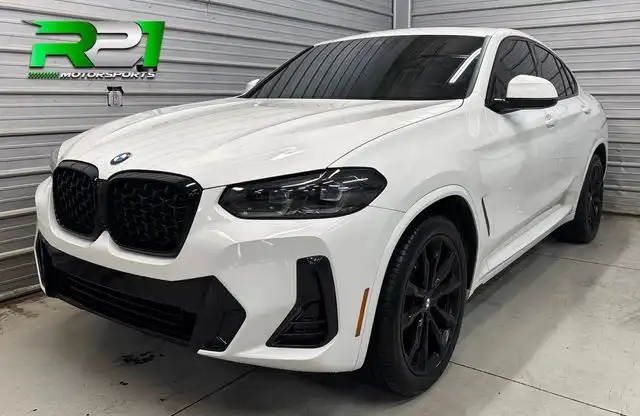 2023 BMW X4 xDrive30i's photo