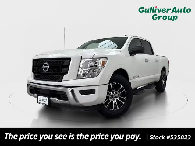 2021 Nissan Titan SV 4X2 Crew Cab's photo