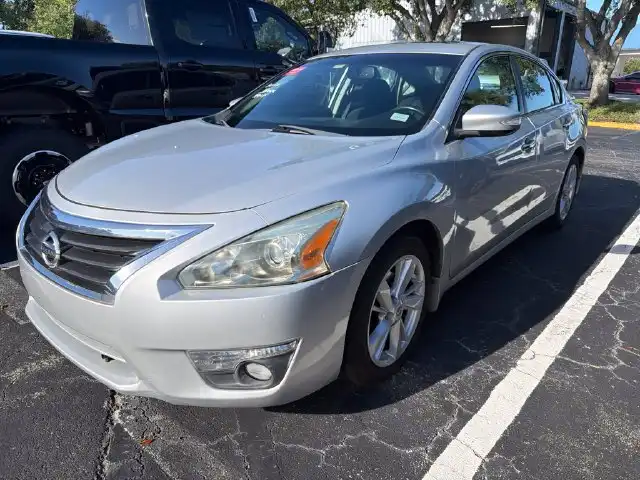 2014 Nissan Altima 2.5 SV's photo