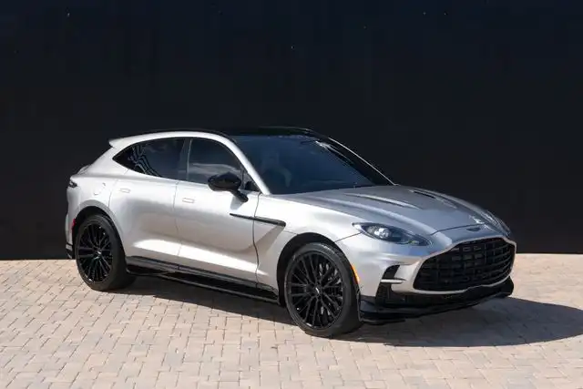 2023 Aston Martin DBX 4.0 V8 707 AWD's photo